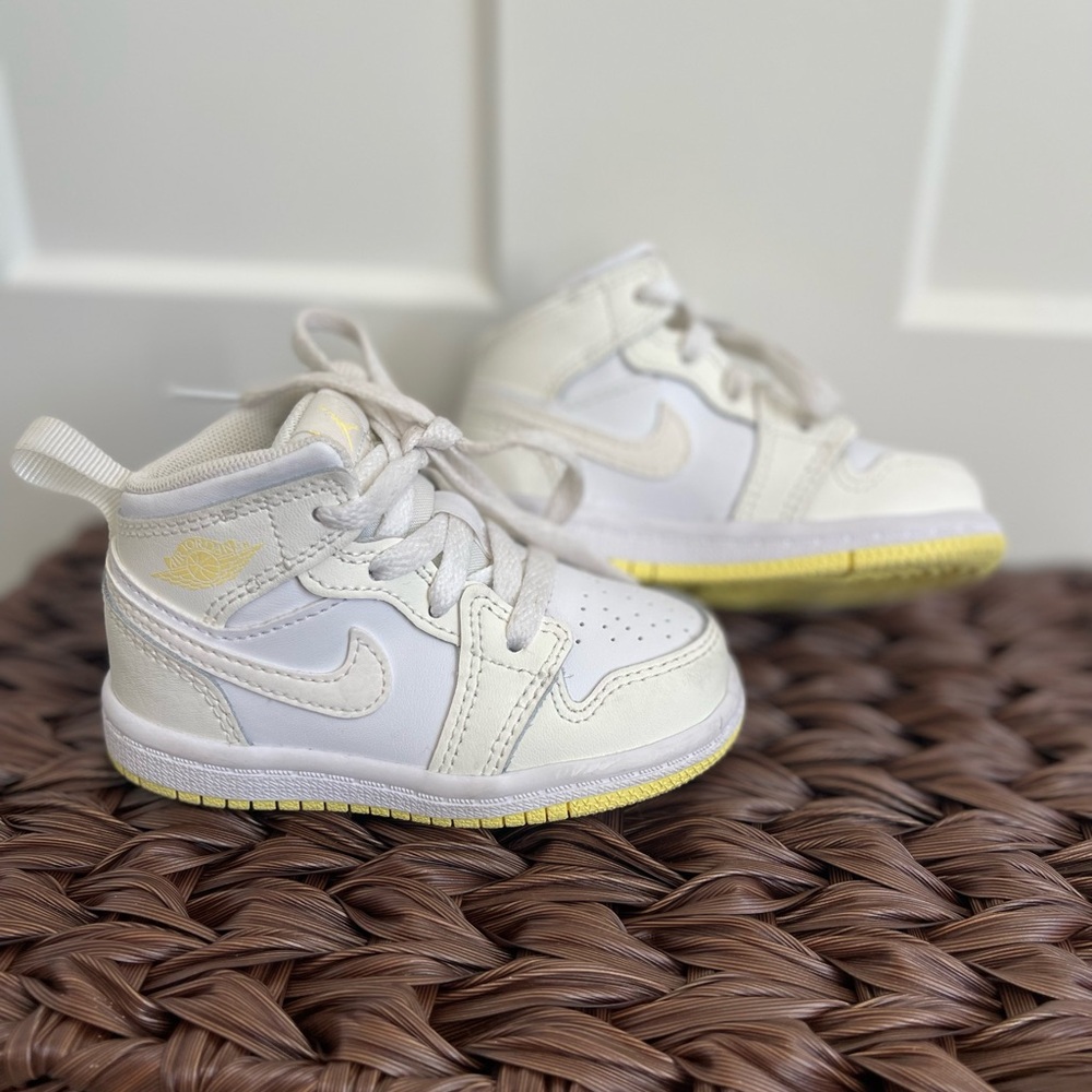 Toddler Jordan 1 Mid Shoes